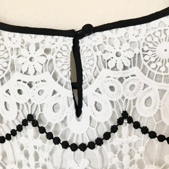 Talbots Sleeveless Lace Keyhole Back White and Black Top 2 NWOT - Picture 8 of 11